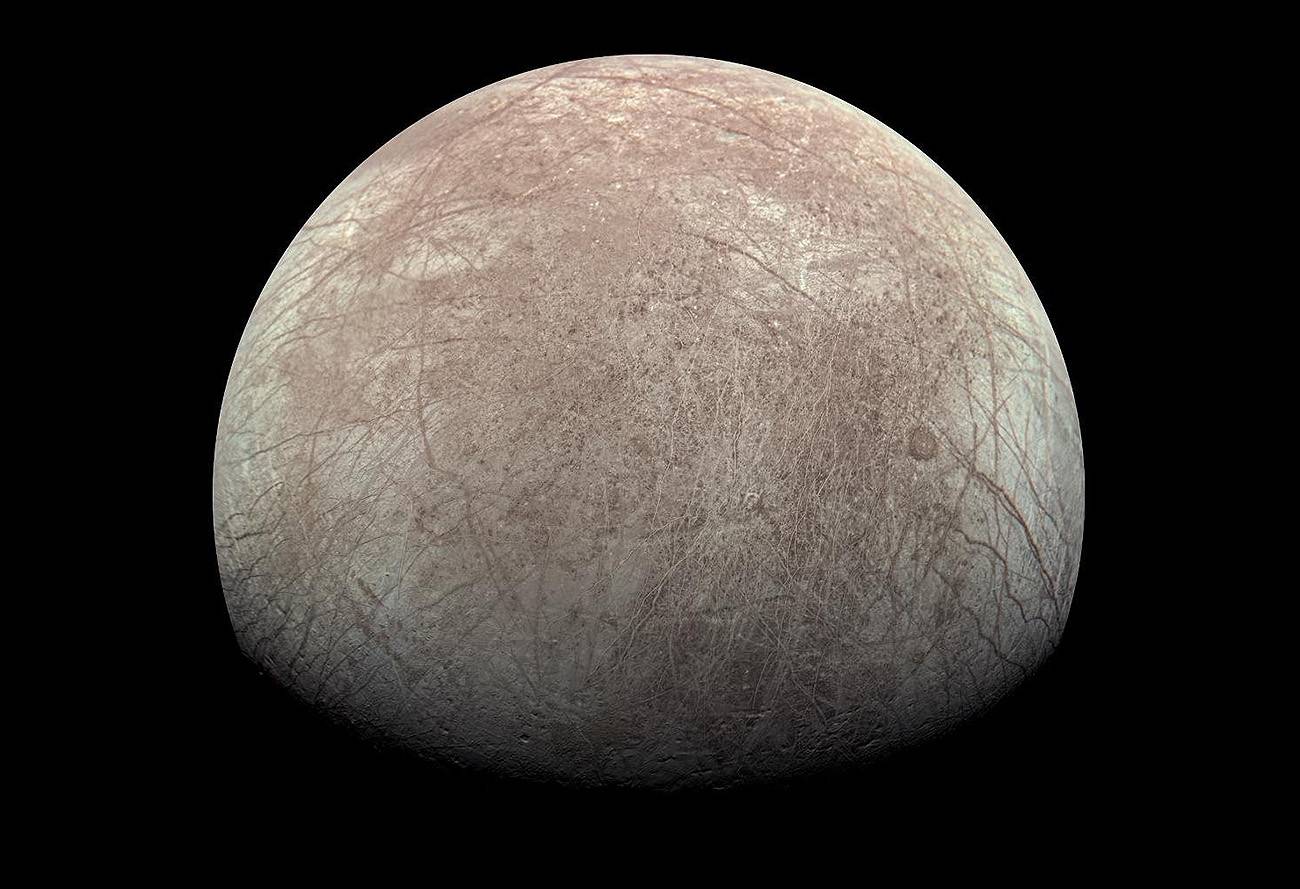 El CO2 de la superficie de la luna Europa se origino en su oceano interior